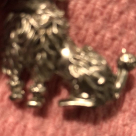 Vintage silver tone Poodle pin with crystal eyes - Picture 4 of 8